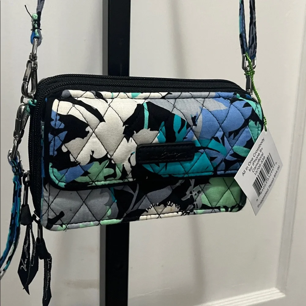 VERA BRADLEY ALL IN ONE CROSSBODY CAMO FLORAL NWT PURSE BAG QUILTED